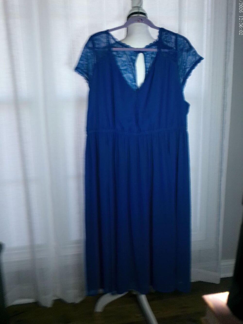 TORRID NWT Capped Lace Sleeve V-Neck Rear Button Royal Blue Lined Maxi Dress 22